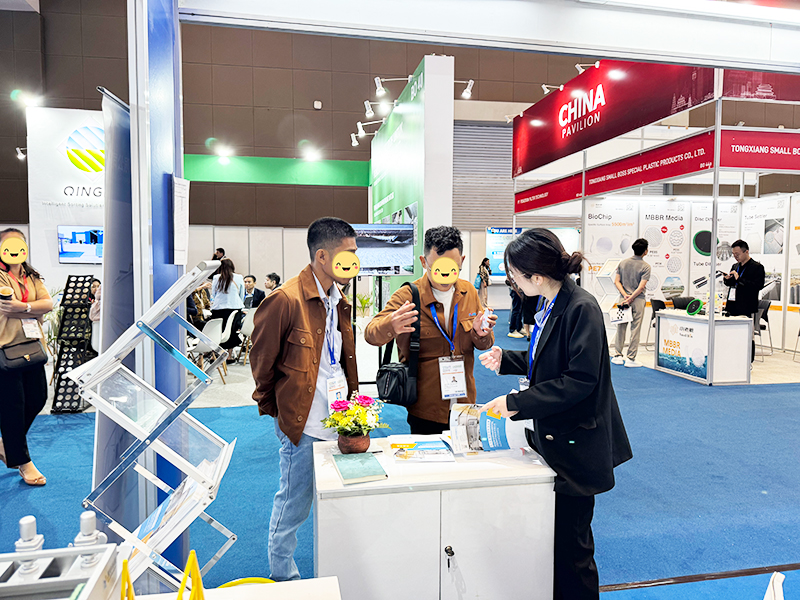 中国·350vip8888新葡的京环保印尼水展气浮机沉淀池.jpg